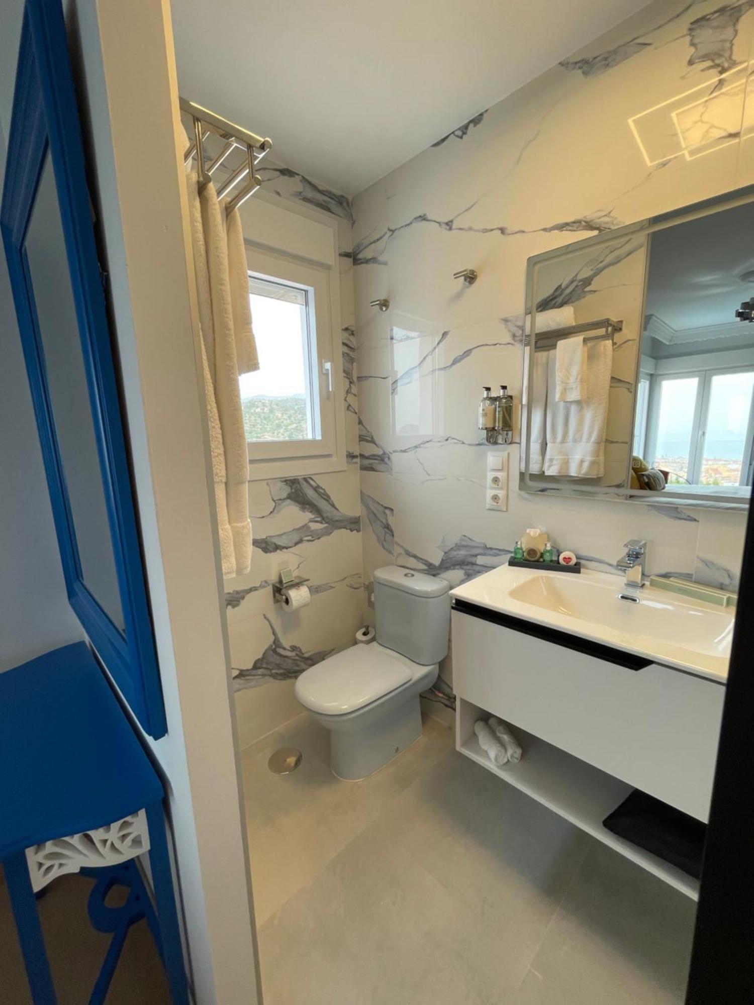 Cariad Boutique Bed & Breakfast La Cala Del Moral Room photo
